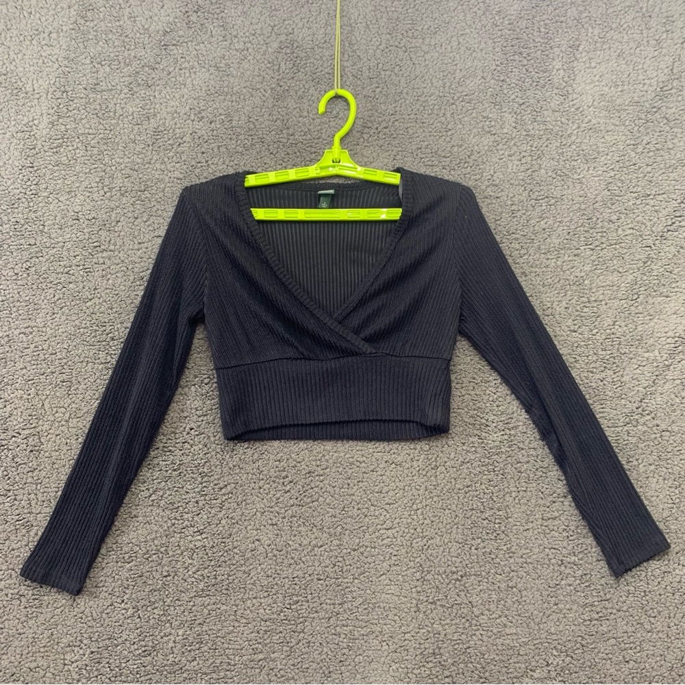 Wild Fable black long sleeve crop top